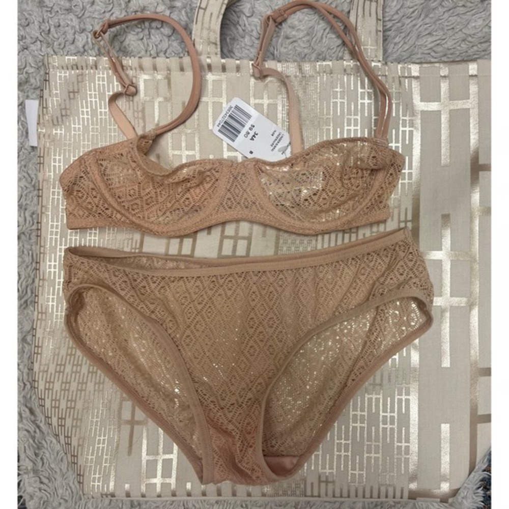 Forever 21 Nude Beige Mesh Lace Bra and Panty Lingerie Set 34A New with Tags